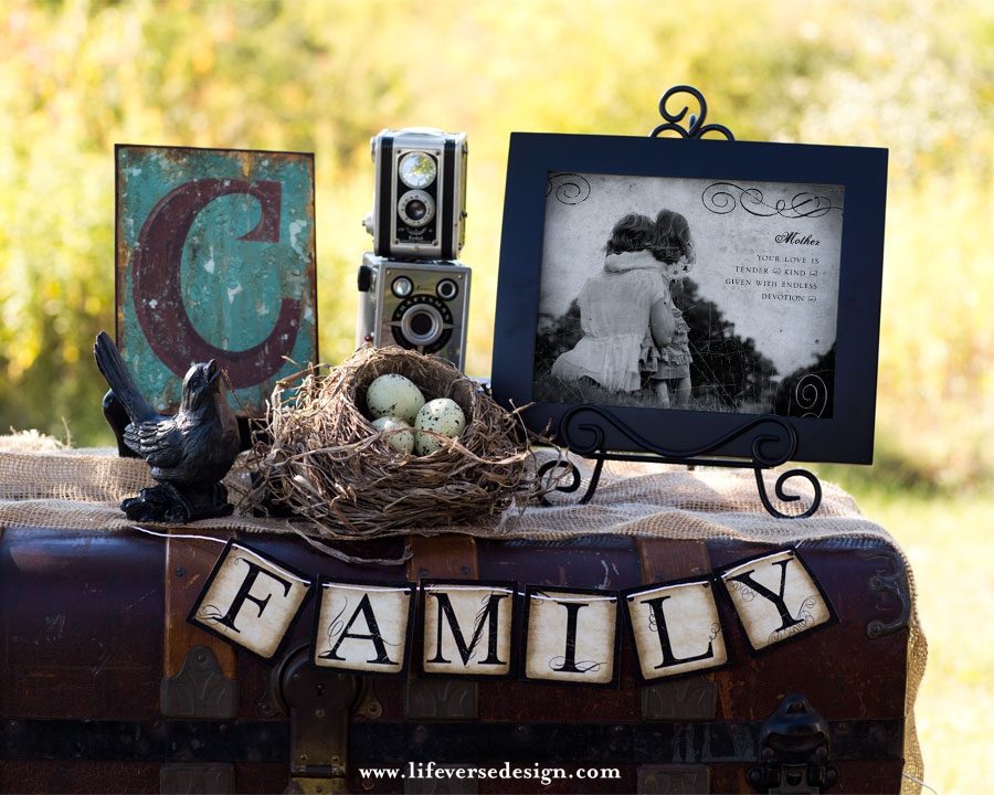 MOTHER KEEPSAKE {little girl} - Image 4